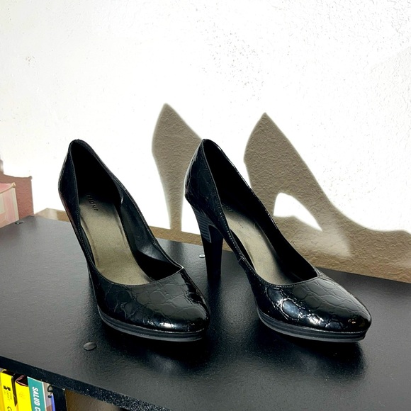 FIONI Women's Black Patent Leather High 4” Stiletto Heel Platform Pumps Size 8 - Picture 3 of 5